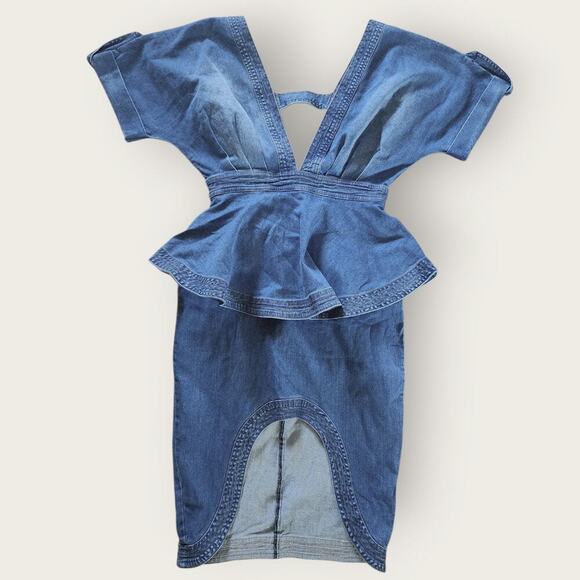 L'ATISTE By Amy Dress Women's Sz S Denim Tulip V-Neck Peplum Front Curve Pencil - Picture 1 of 8